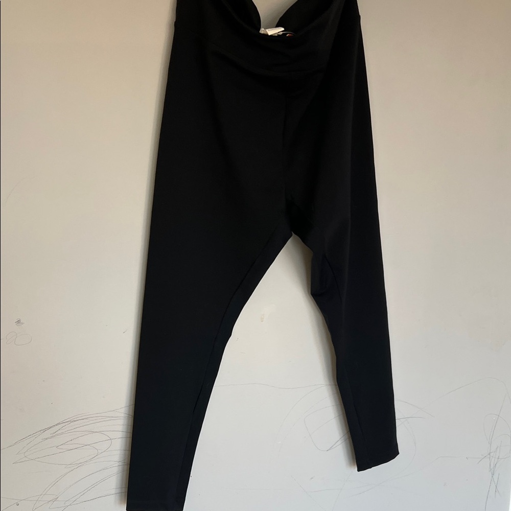 Women's Classic Black Leggings. CAJA # 4